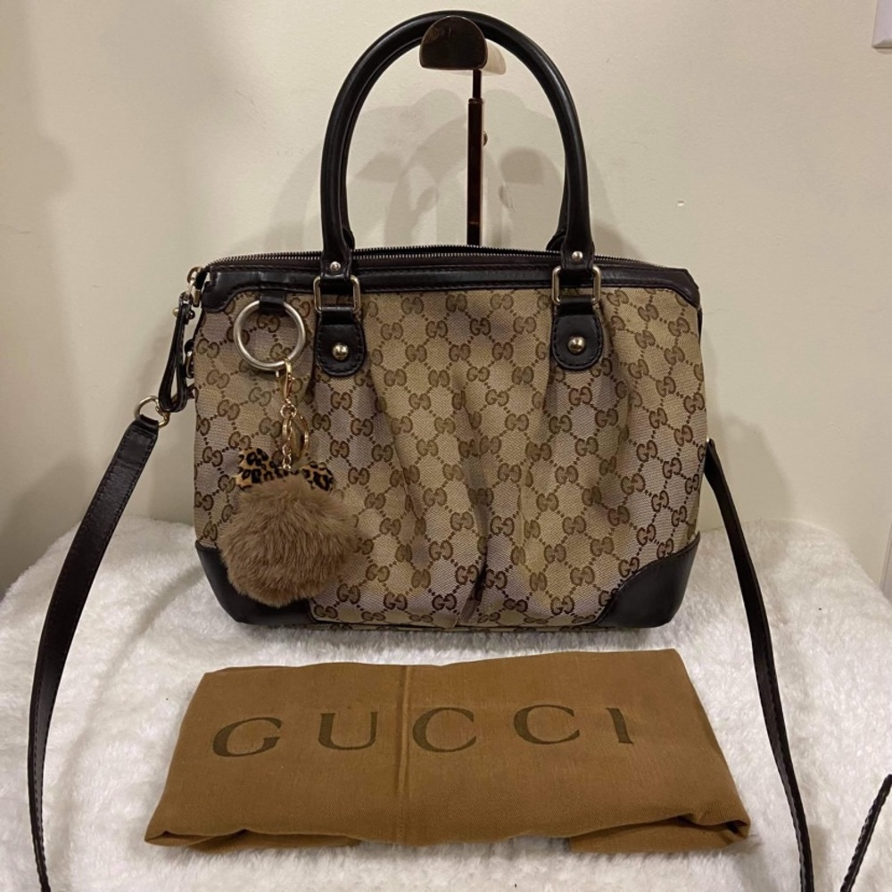 GUCCI Medium Sukey Top handle